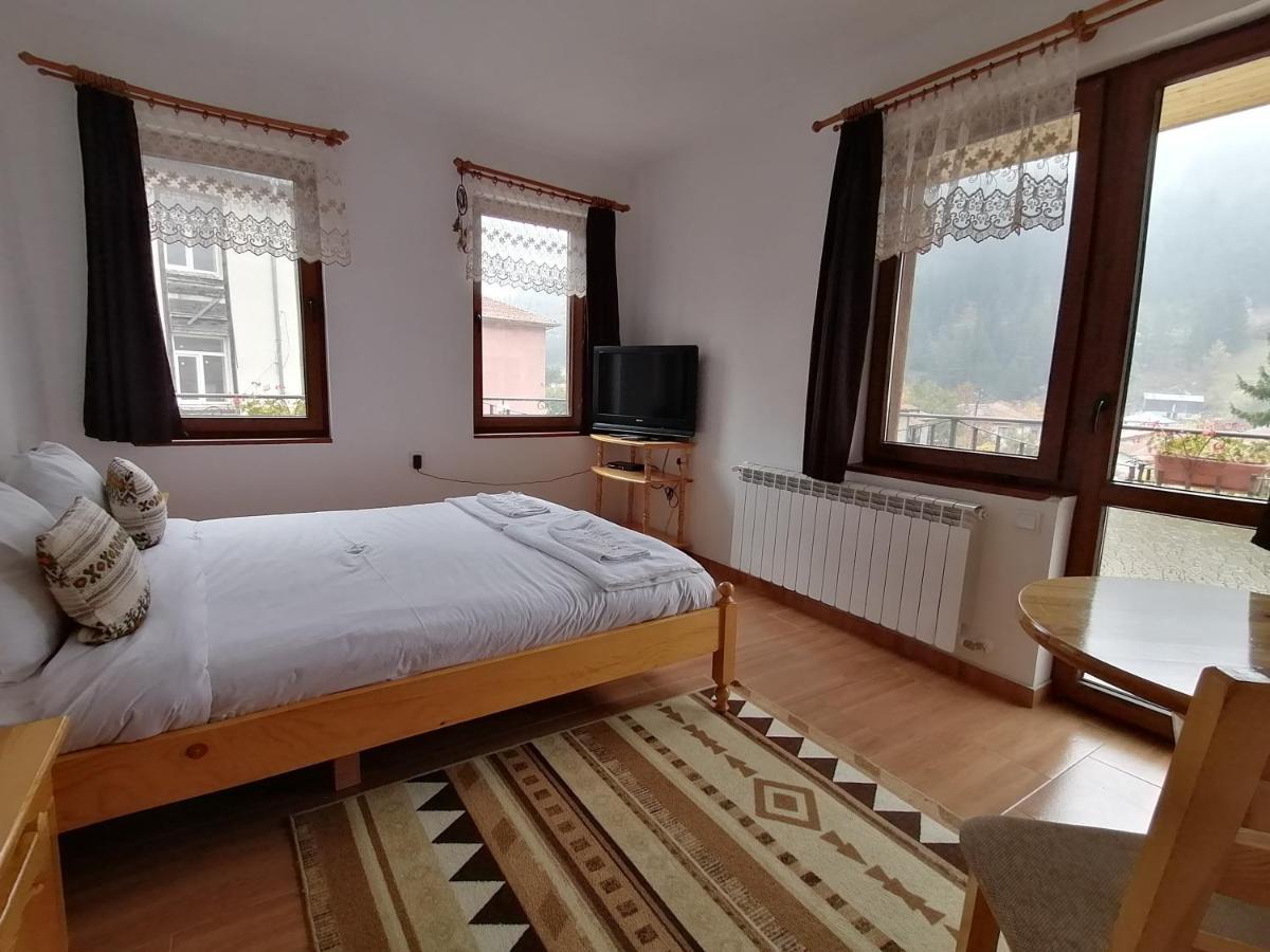 Къща за гости Камината Триград Екстериор снимка